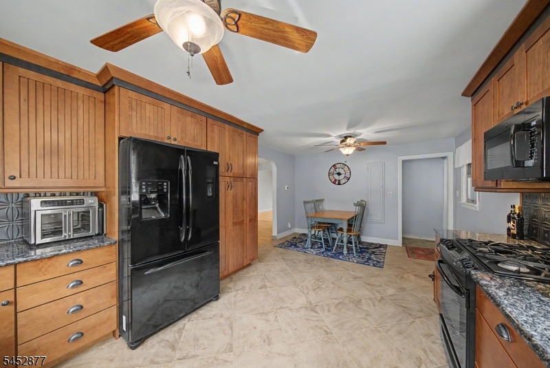 409 Ridge Road Dayton, NJ 08810 - Photo 28 of 36 Gallery Image 28