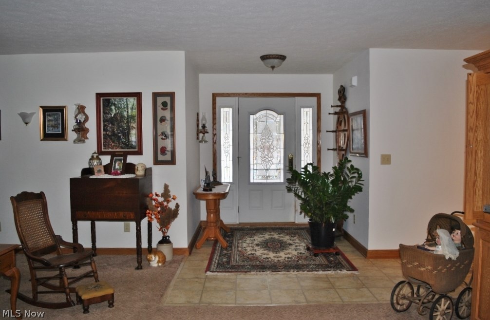 9247 Robinson Road Chardon, OH 44024 - Photo 9 of 33