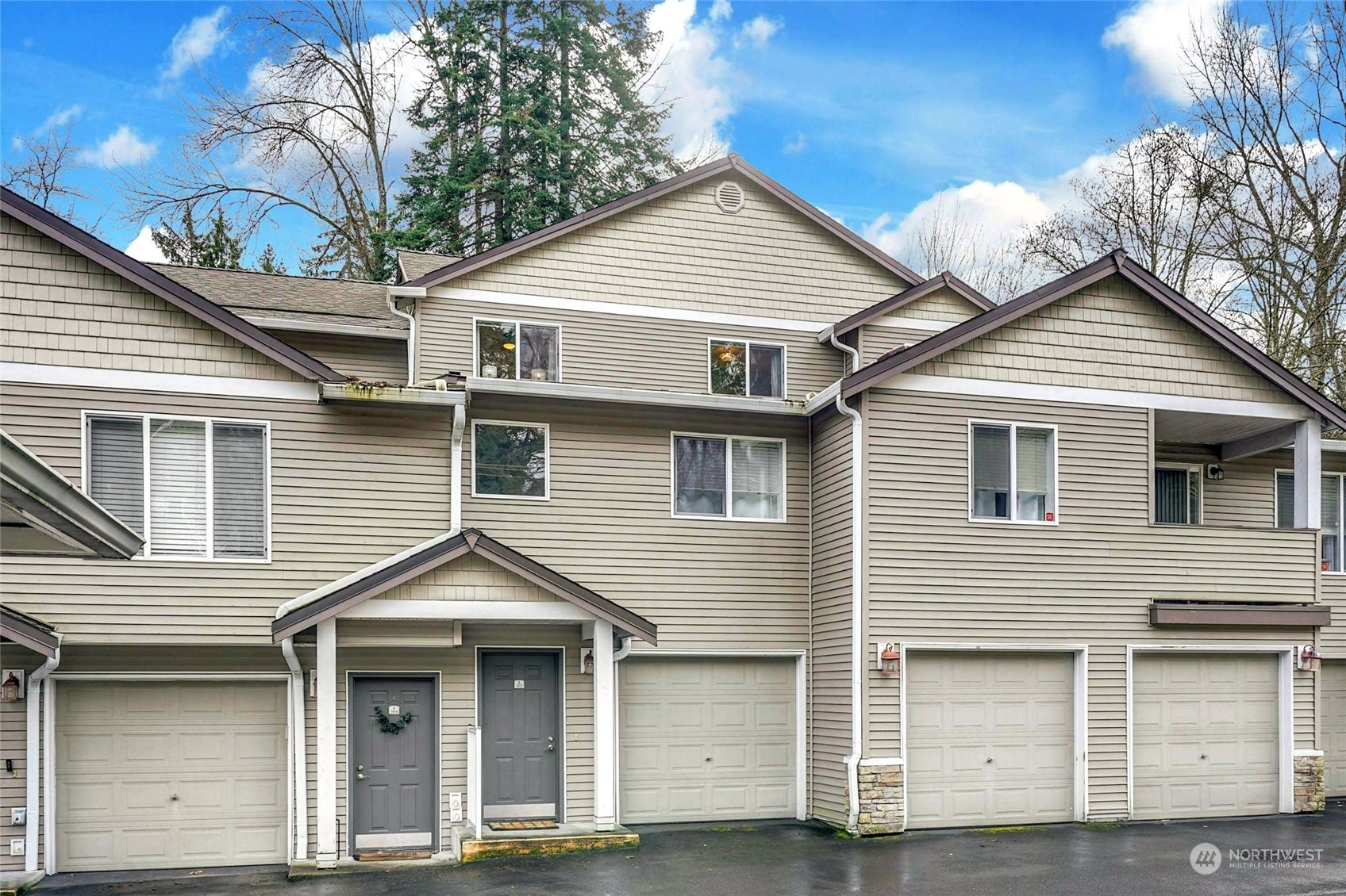 14335 Simonds Road Northeast, Unit B305 Kirkland, WA 98034 - Photo 1 of 22 Gallery Image 1