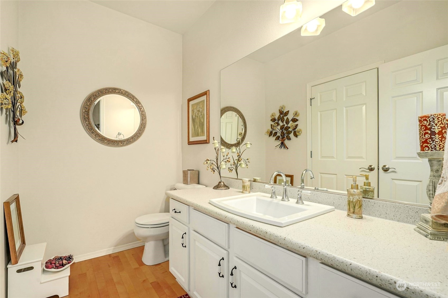 14335 Simonds Road Northeast, Unit B305 Kirkland, WA 98034 - Photo 13 of 22 Gallery Image 13
