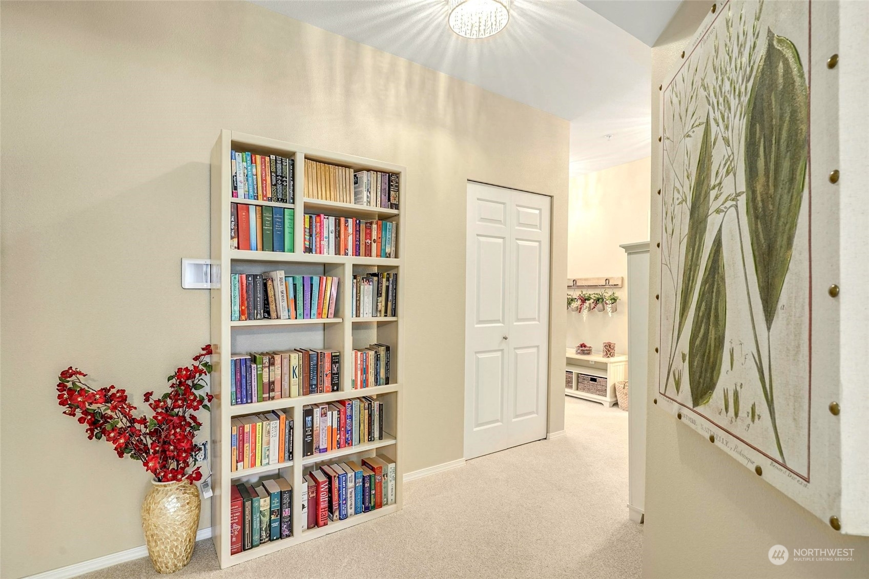 14335 Simonds Road Northeast, Unit B305 Kirkland, WA 98034 - Photo 3 of 22 Gallery Image 3