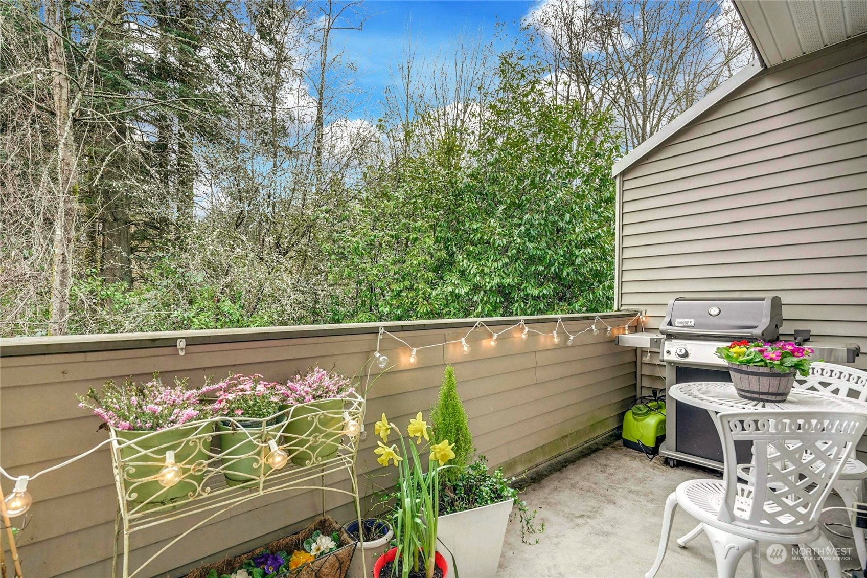 14335 Simonds Road Northeast, Unit B305 Kirkland, WA 98034 - Photo 8 of 22 Gallery Image 8