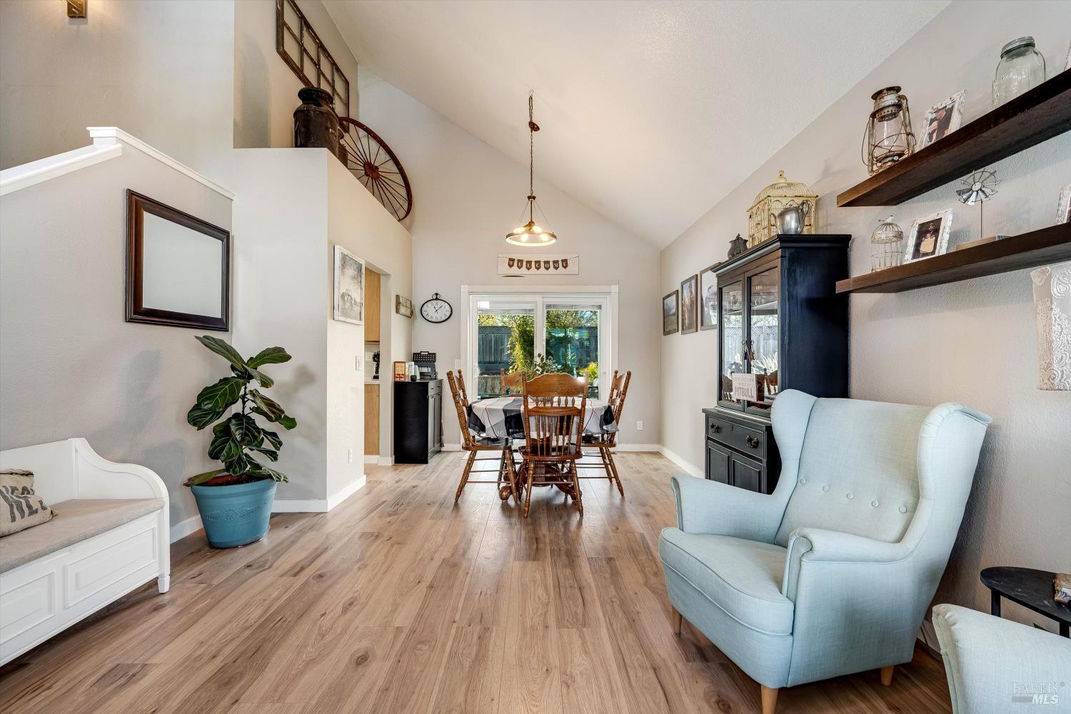 532 Walten Way Windsor, CA 95492 - Photo 4 of 65