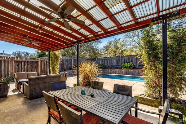 $839,000 | 532 Walten Way, Windsor, CA 95492