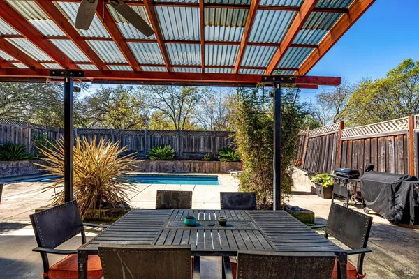 $839,000 | 532 Walten Way, Windsor, CA 95492