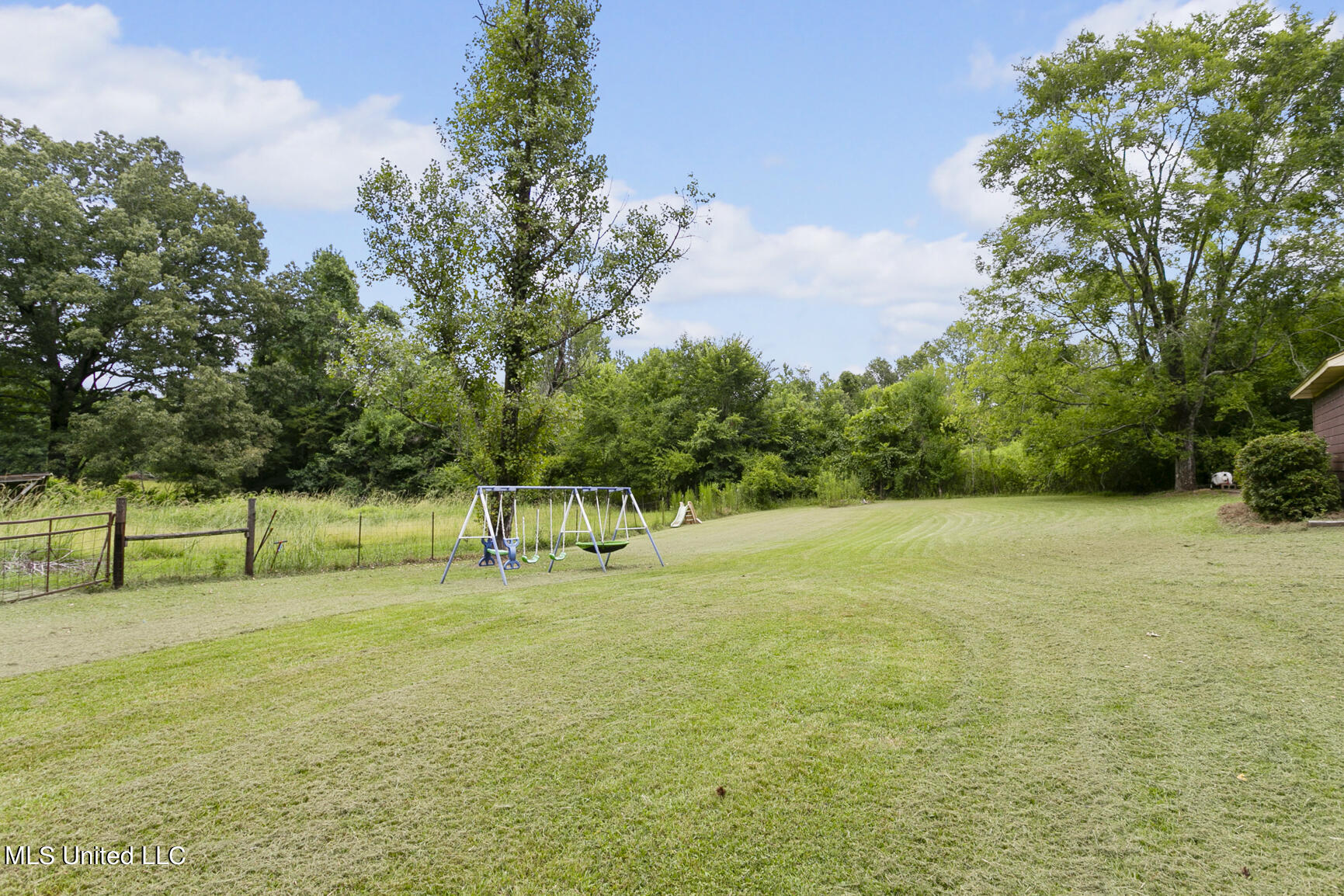 1303 Big Creek Road Raymond, MS 39154 - Photo 7 of 46 1303 Big Creek Rd final-5