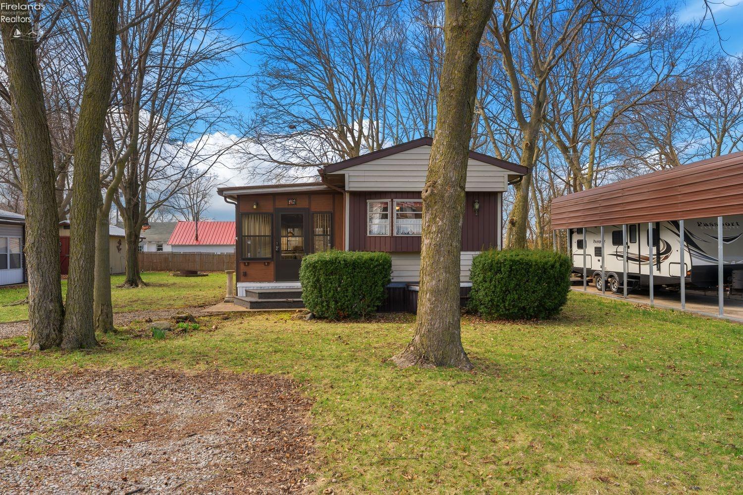 78 Hidden Beach Road Lakeside Marblehead, OH 43440 - Photo 3 of 34 Gallery Image 3