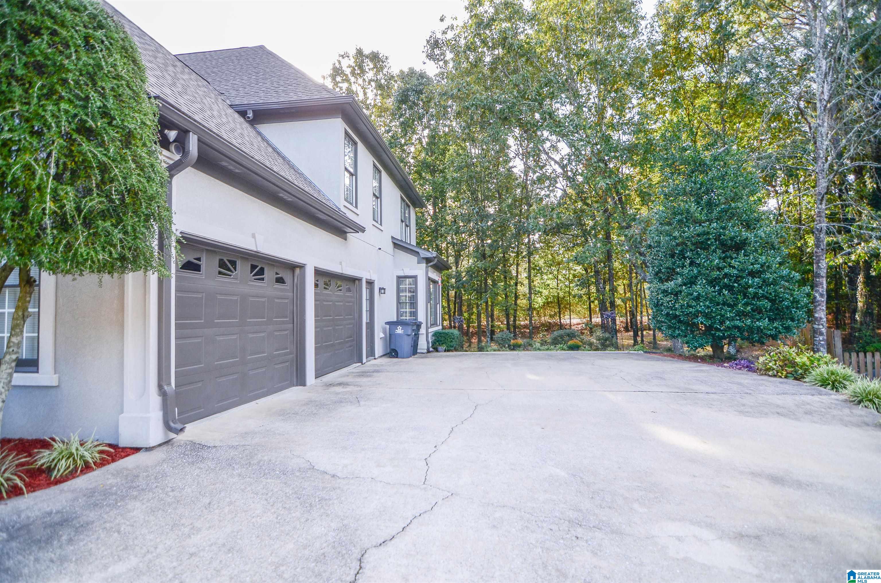 1040 Newhaven Court Birmingham, AL 35242 - Photo 2 of 36