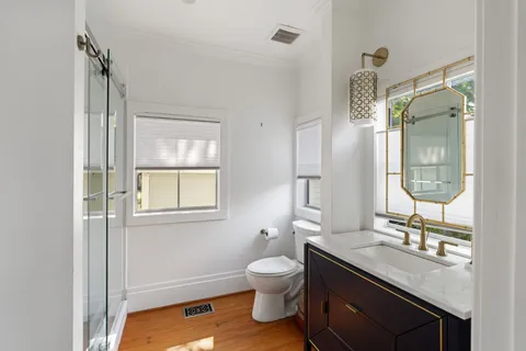 $995,000 | 2910 Houston Avenue, Houston, TX 77009