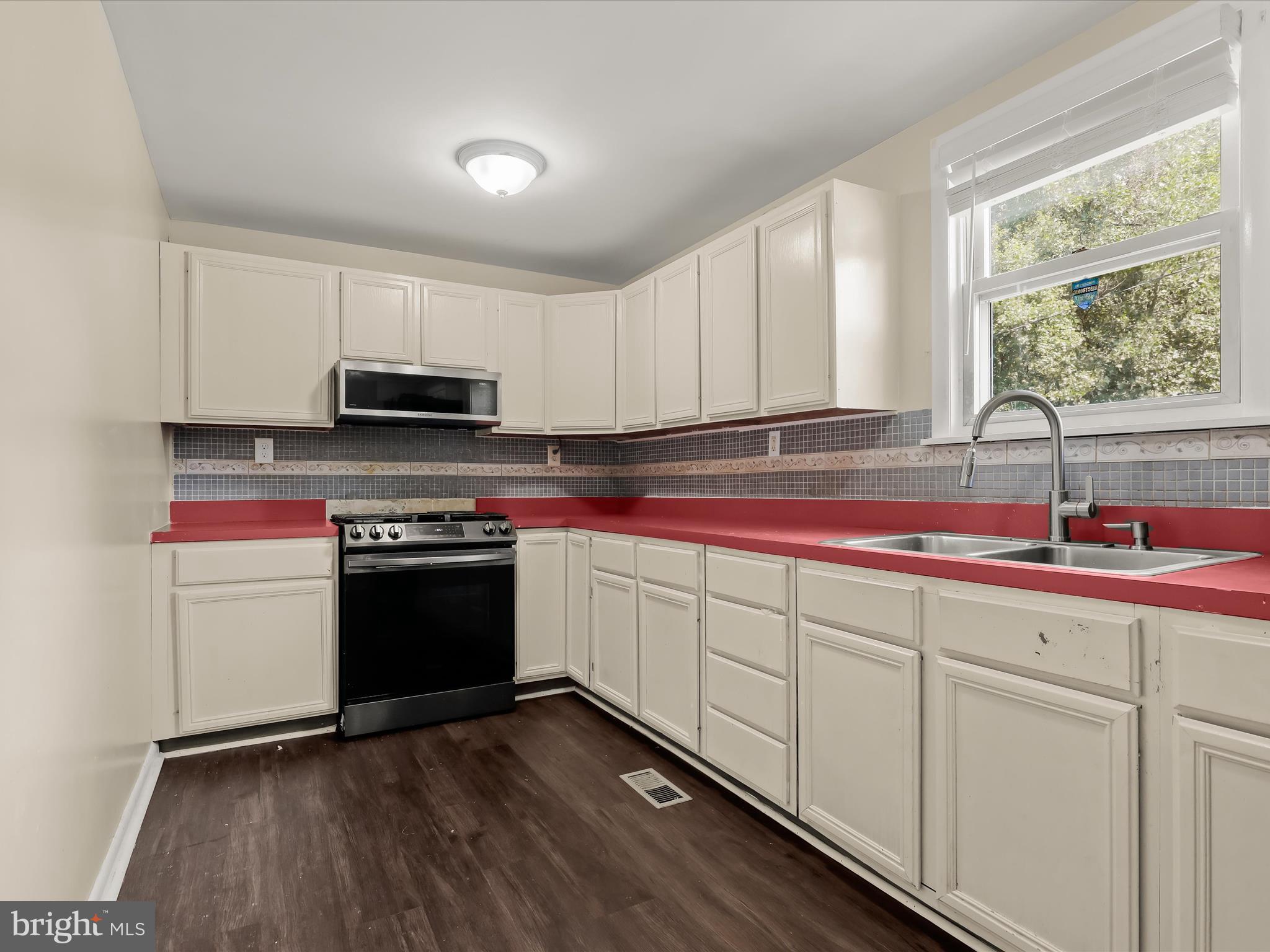 347 Loreley Road White Marsh, MD 21162 - Photo 12 of 41 Kitchen