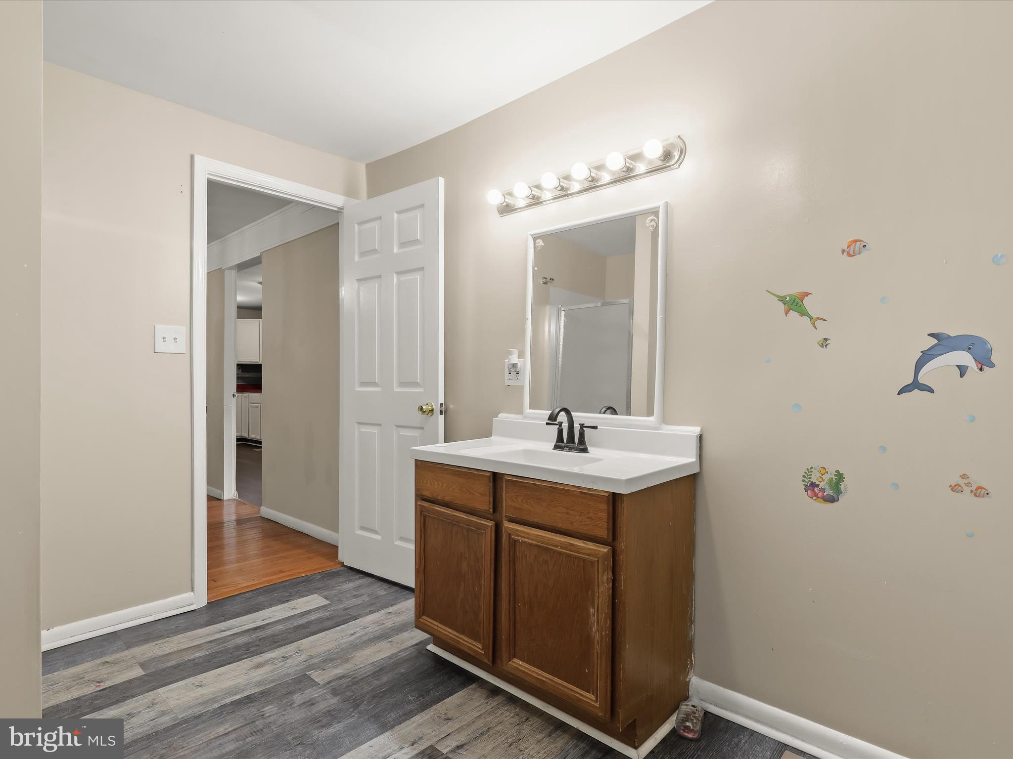 347 Loreley Road White Marsh, MD 21162 - Photo 19 of 41 En-suite Full Bath