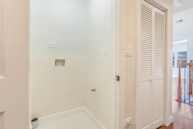 $4,200 | 4019 North Tripp Avenue, Unit 1, Chicago, IL 60641