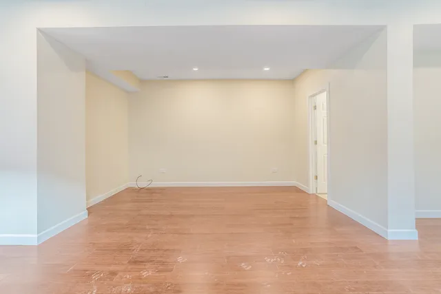 $4,200 | 4019 North Tripp Avenue, Unit 1, Chicago, IL 60641