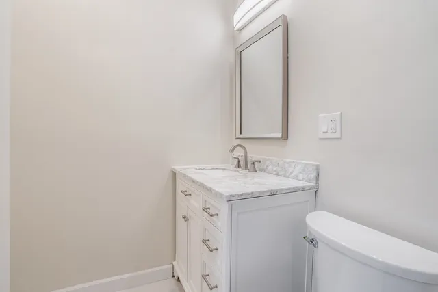 $4,200 | 4019 North Tripp Avenue, Unit 1, Chicago, IL 60641