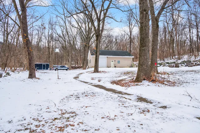 $324,900 | 2415 Scott Road, Parma, MI 49269