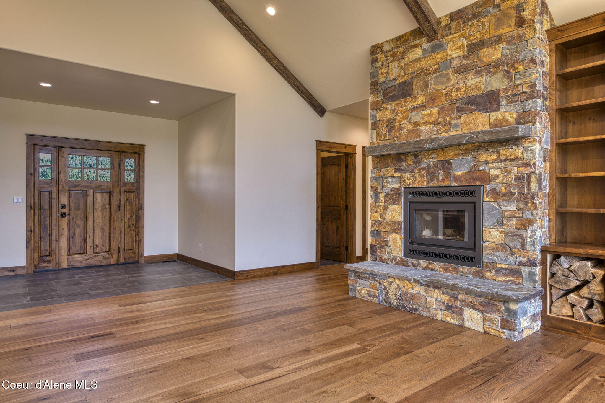4450 Dufort Road Sagle, ID 83860 - Photo 33 of 81 Great Room