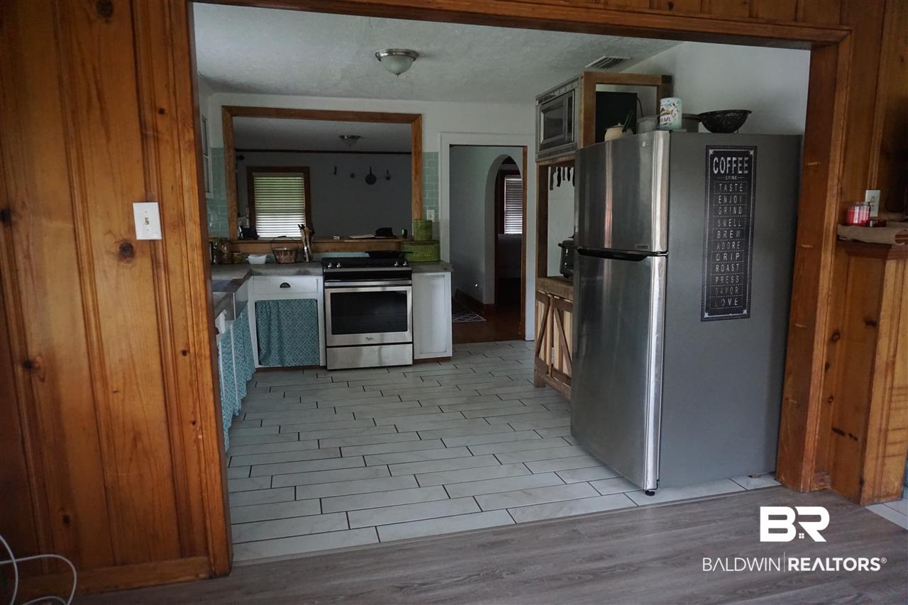 307 Weinacker Avenue Mobile, AL 36604 - Photo 8 of 26 Kitchen