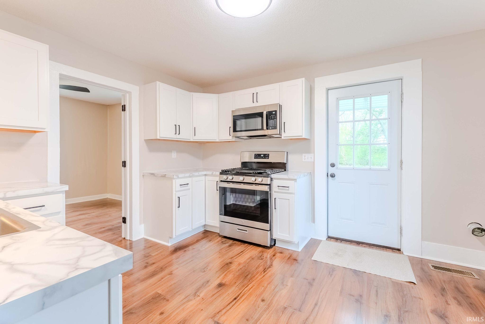 2863 South 700 West Wabash, IN 46992 - Photo 9 of 19