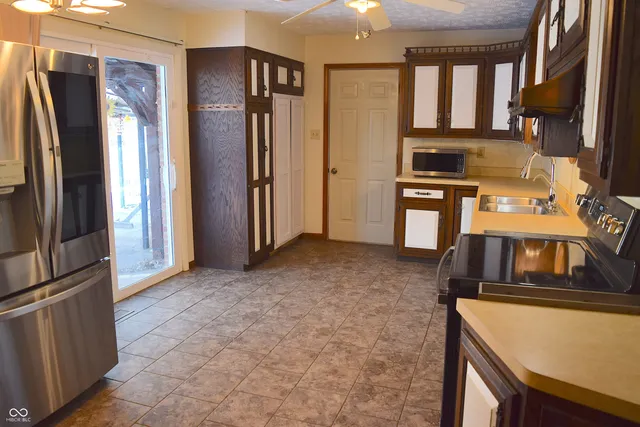 $325,000 | 5808 East County Road 150 North, Avon, IN 46123