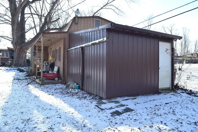 $325,000 | 5808 East County Road 150 North, Avon, IN 46123