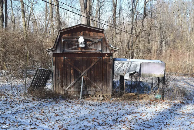 $325,000 | 5808 East County Road 150 North, Avon, IN 46123