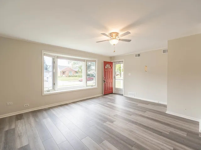 $419,900 | 465 South Elizabeth Street, Lombard, IL 60148