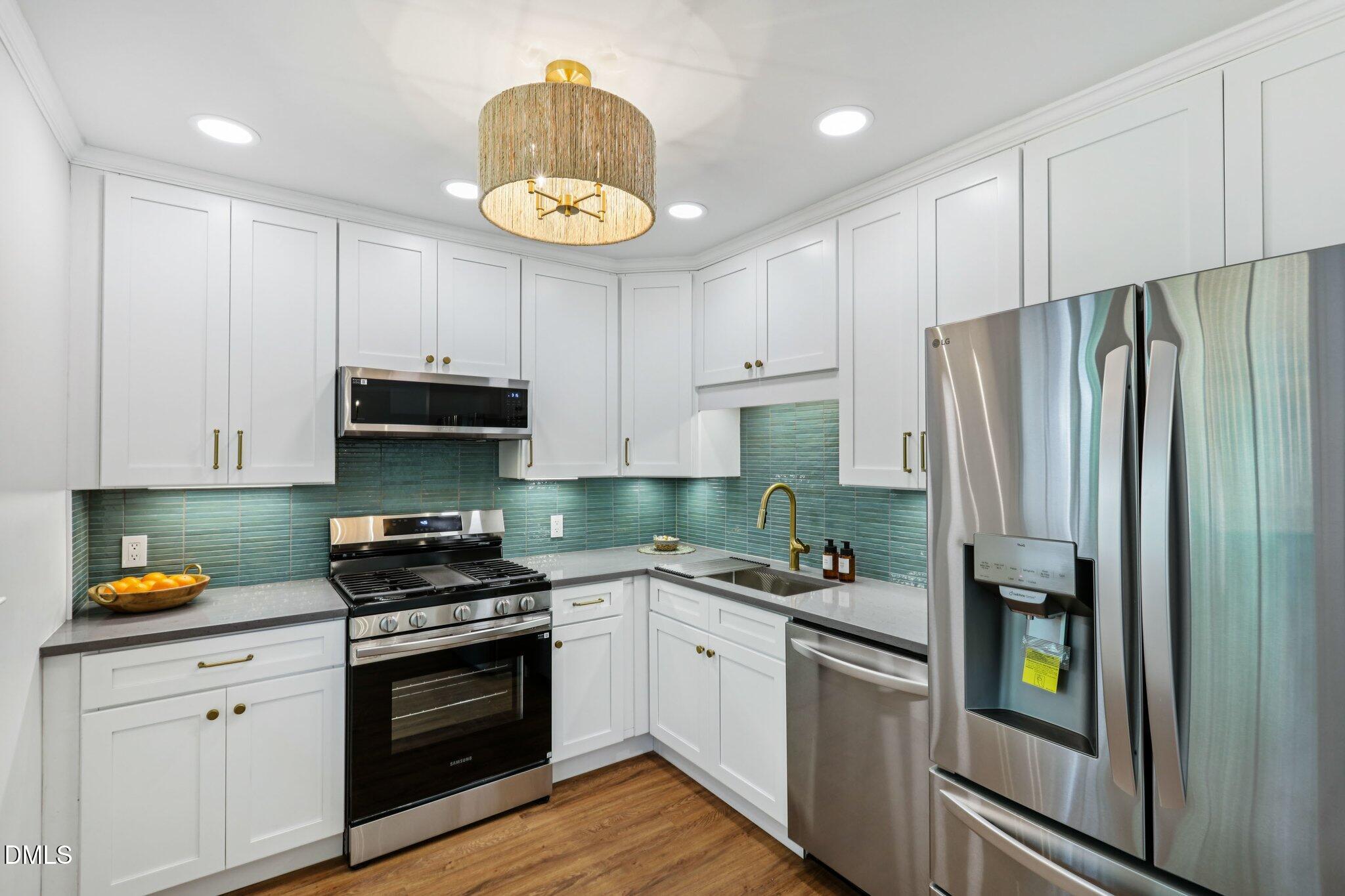 1121 Marlborough Road Raleigh, NC 27610 - Photo 5 of 27 9-web-or-mls-Marlborough Rd-S1009-009