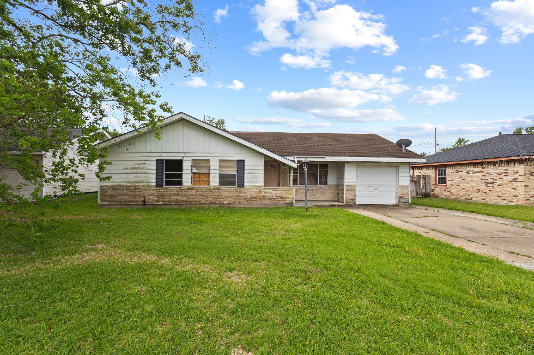 5145 Raleigh Drive Beaumont, TX 77706 - Photo 2 of 19 Gallery Image 2