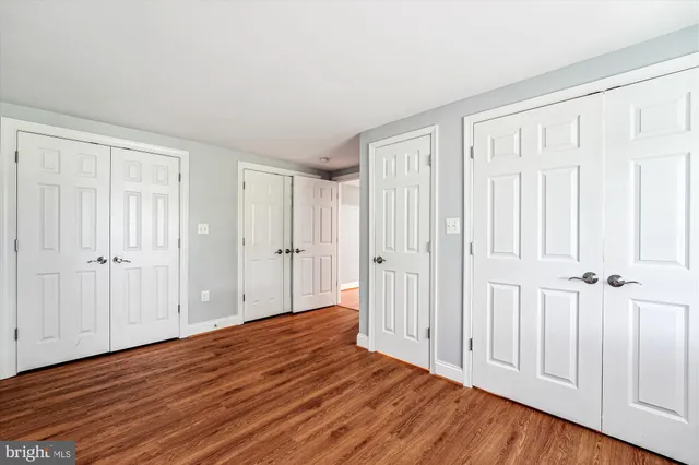 a outdoor view with a sitting space