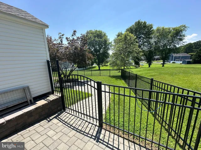 $799,900 | 465 Sablewood Drive, Huntingtown, MD 20639