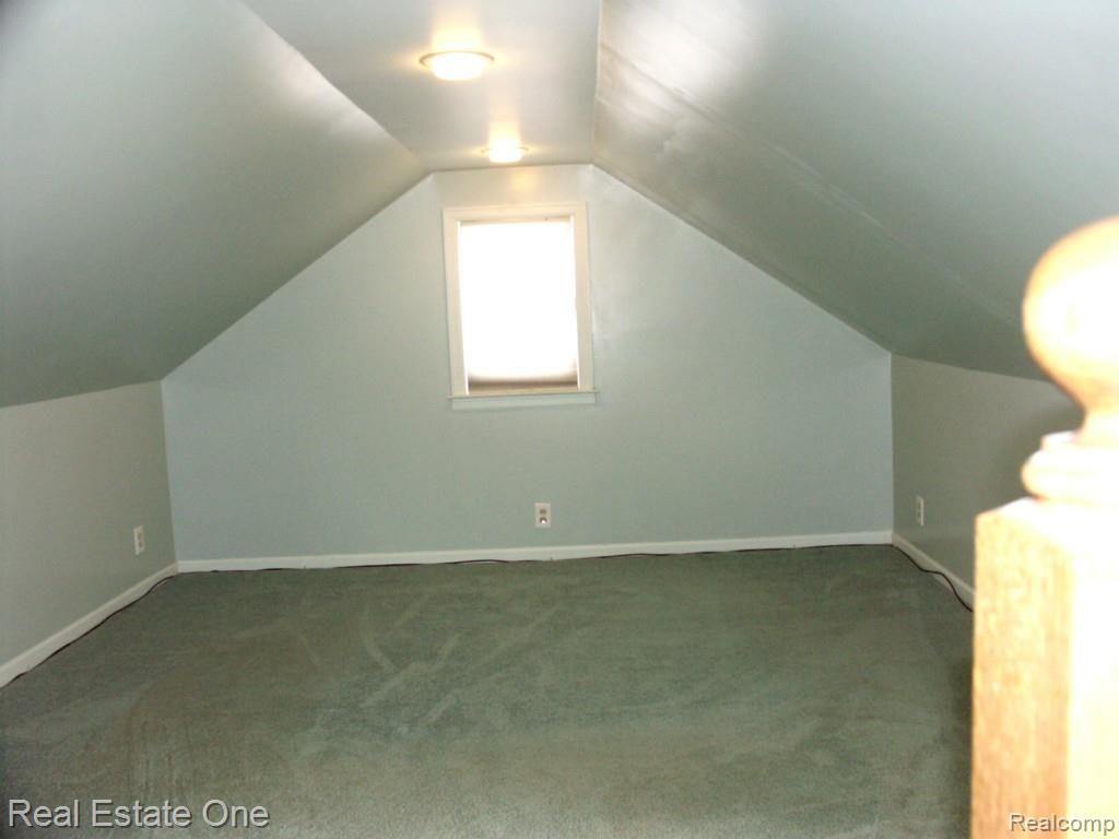 6233 Waldon Road Clarkston, MI 48346 - Photo 28 of 41 masterbedroom