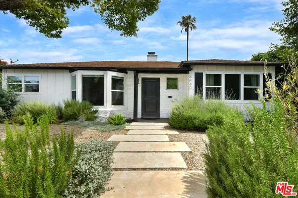 $2,095,000 | 4440 Irvine Avenue, Studio City, CA 91602