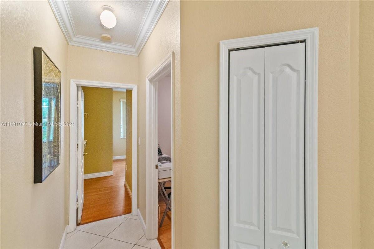 7741 Northwest 194th Terrace Hialeah, FL 33015 - Photo 15 of 27