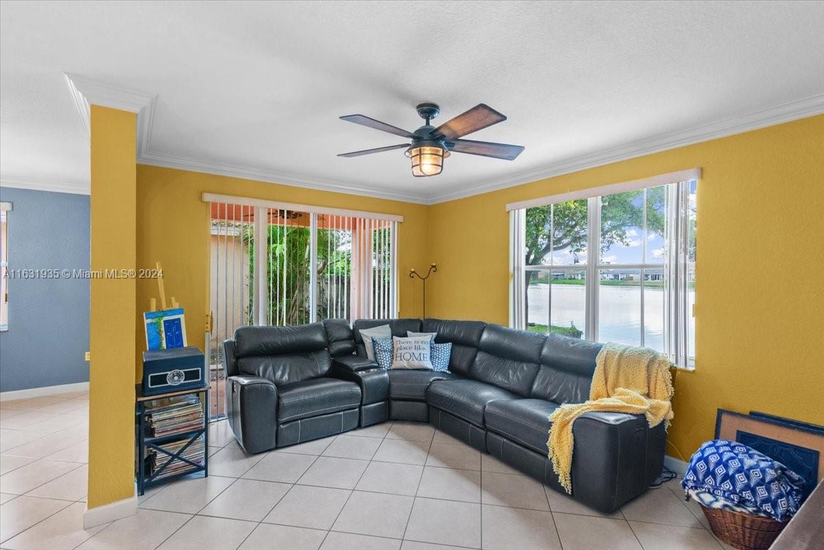 7741 Northwest 194th Terrace Hialeah, FL 33015 - Photo 20 of 27