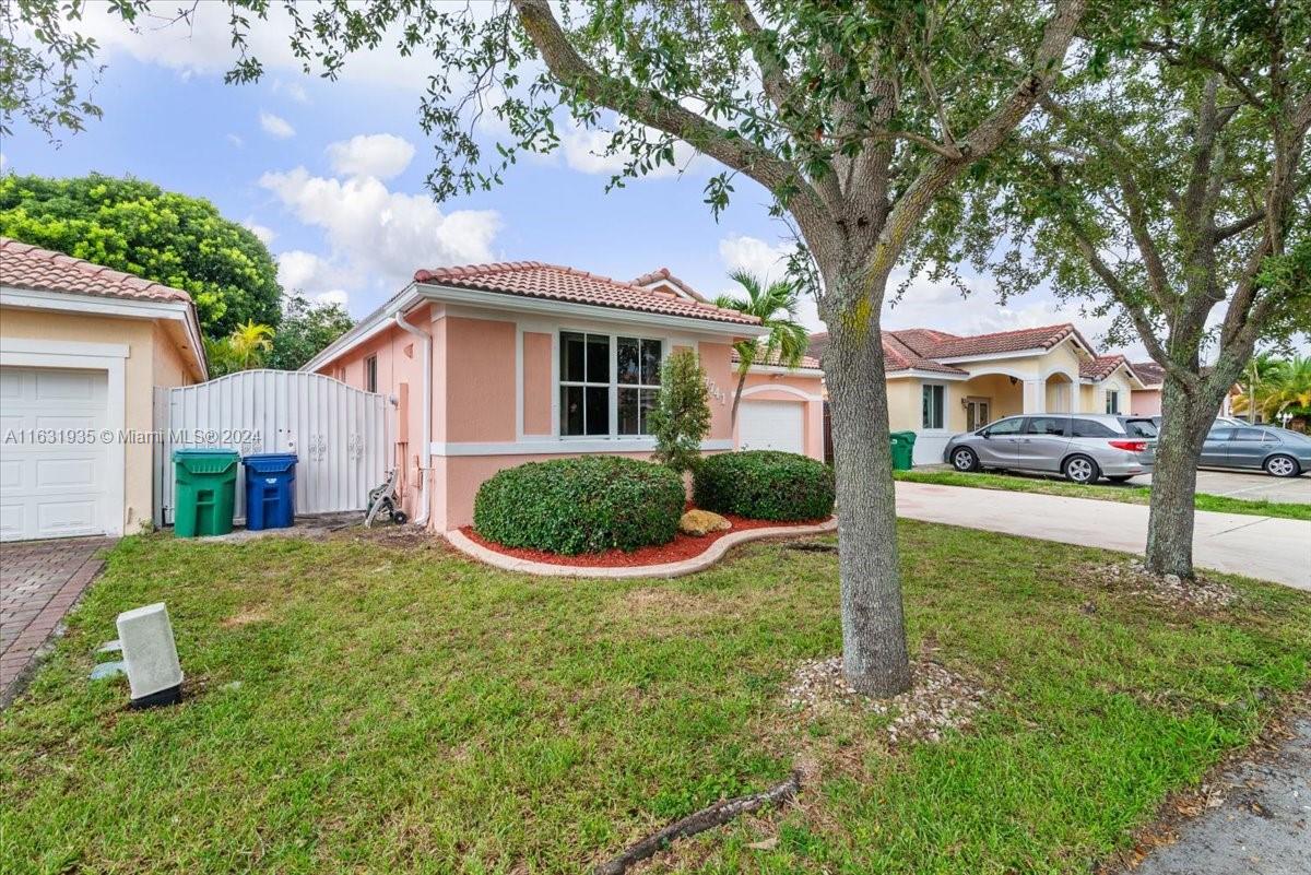 7741 Northwest 194th Terrace Hialeah, FL 33015 - Photo 22 of 27