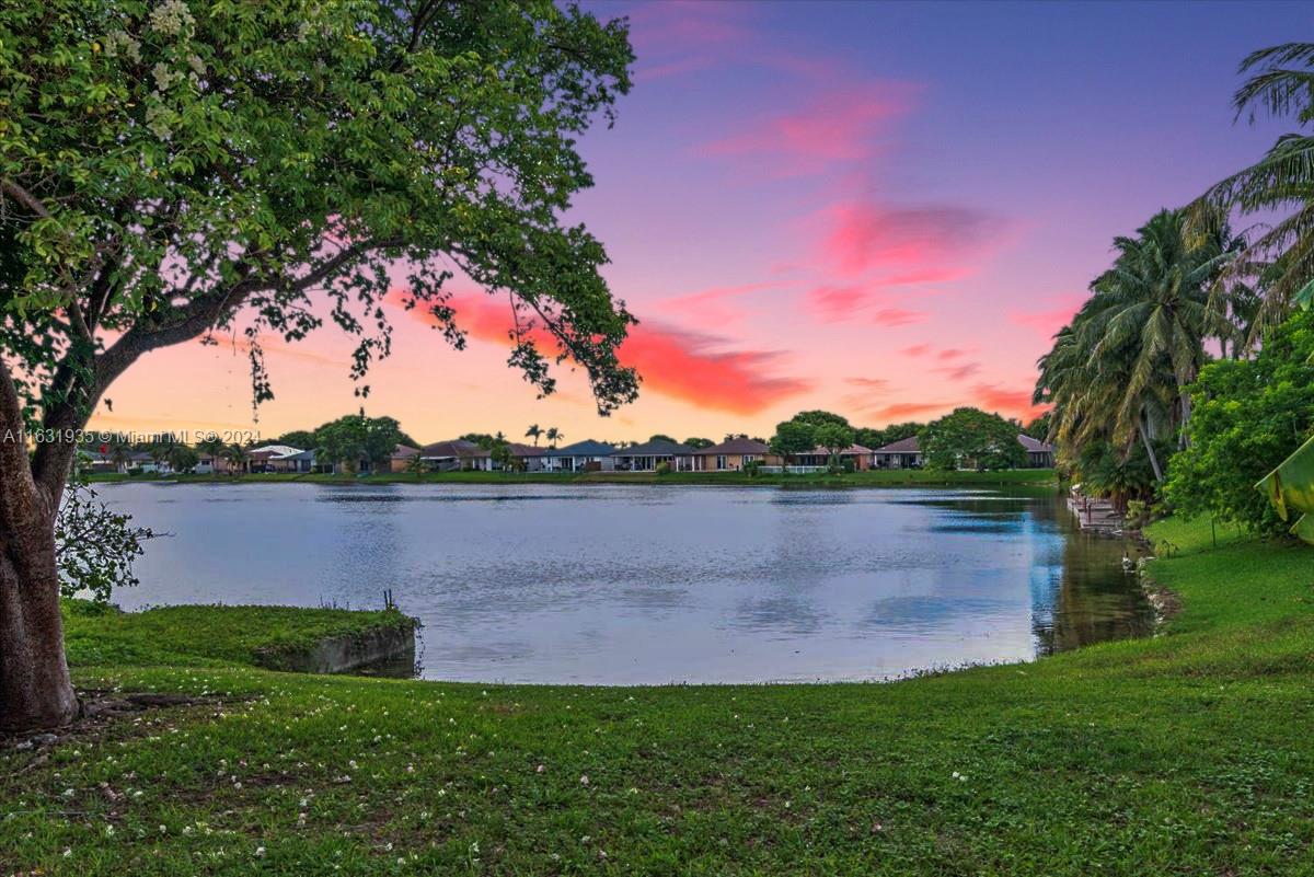 7741 Northwest 194th Terrace Hialeah, FL 33015 - Photo 23 of 27