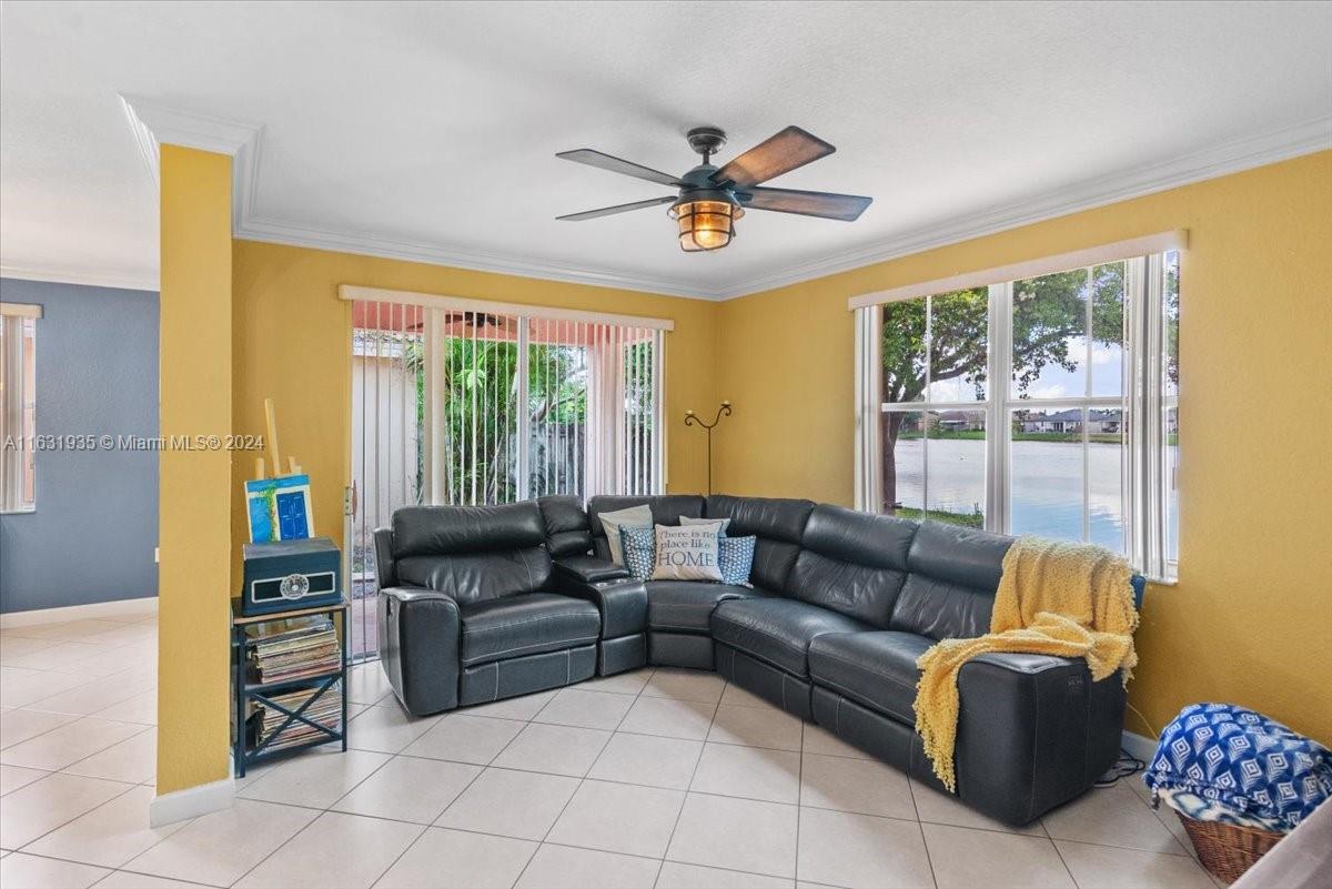 7741 Northwest 194th Terrace Hialeah, FL 33015 - Photo 5 of 27
