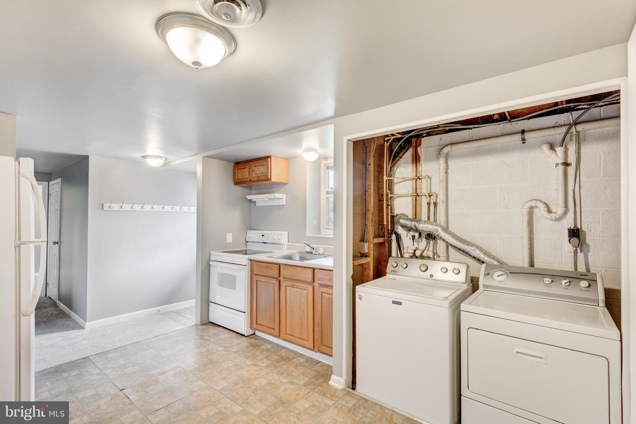 88 East Nicodemus Road Westminster, MD 21157 - Photo 27 of 43 Lower Level Kitchen - Apt/In-law suite - Walkout