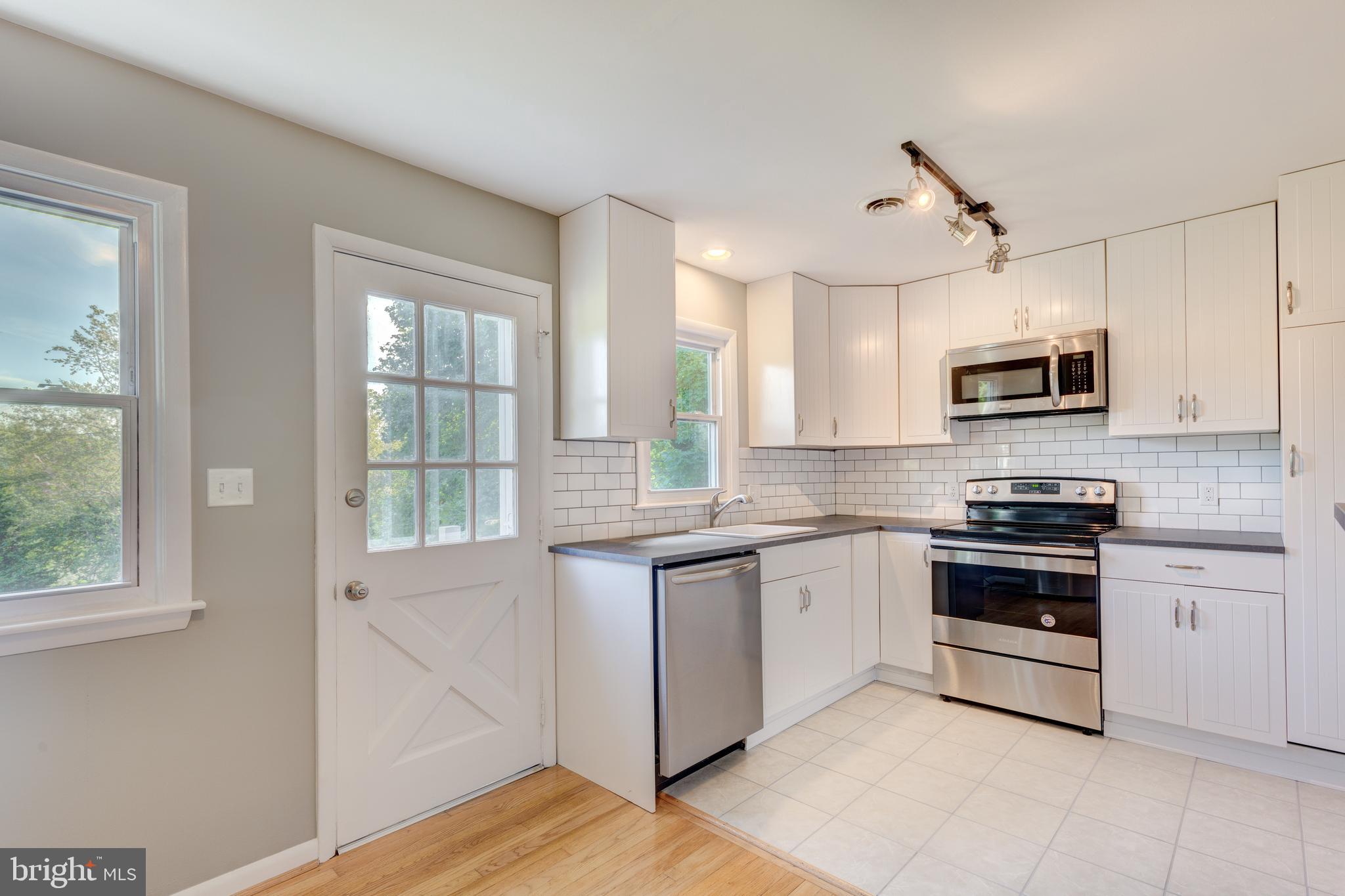 88 East Nicodemus Road Westminster, MD 21157 - Photo 7 of 43 Updated Kitchen