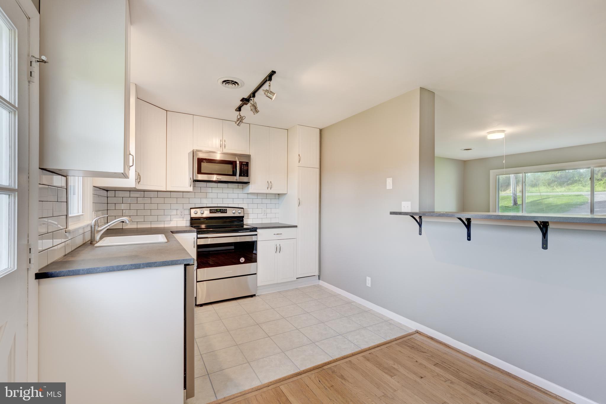 88 East Nicodemus Road Westminster, MD 21157 - Photo 8 of 43 Updated Kitchen
