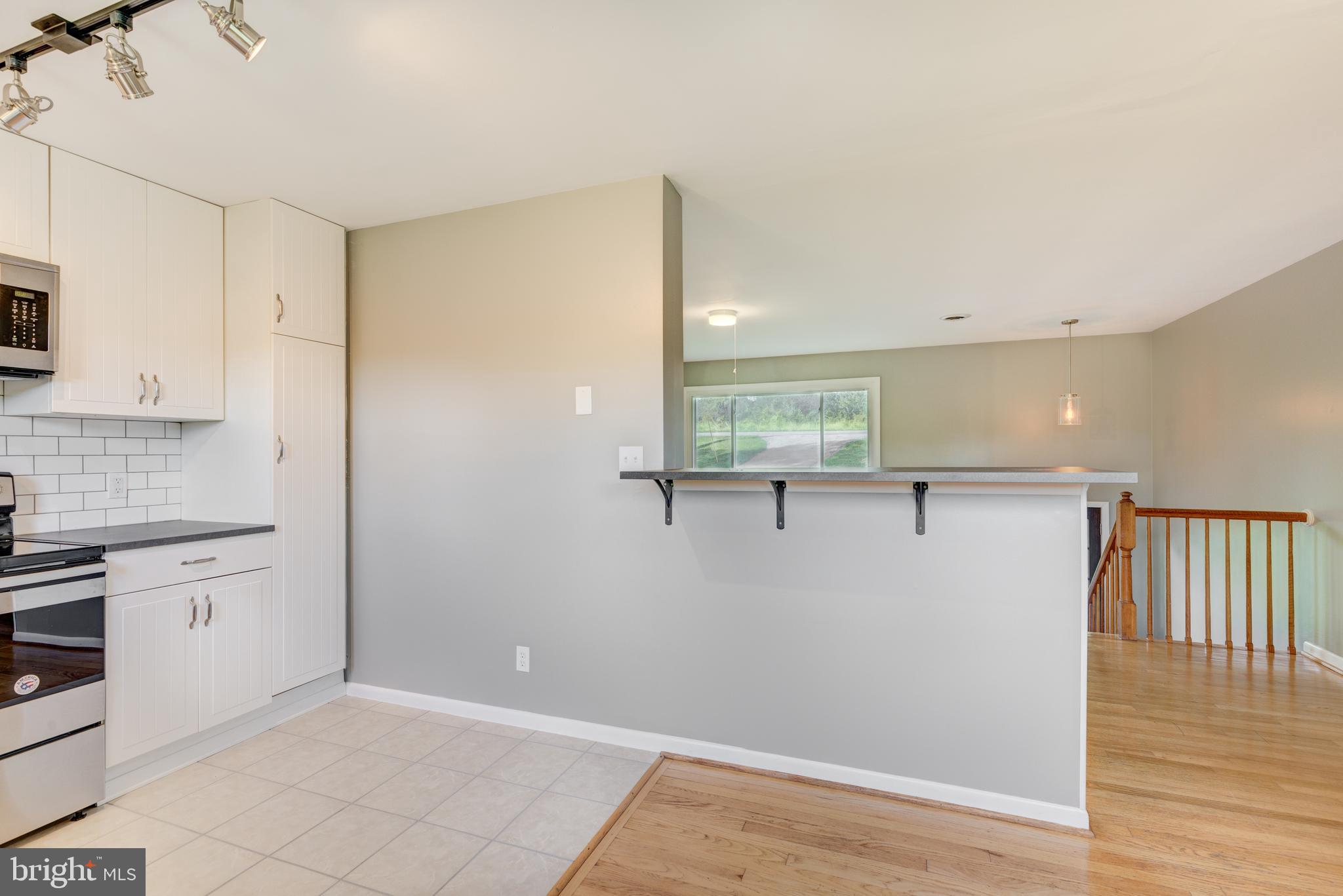 88 East Nicodemus Road Westminster, MD 21157 - Photo 10 of 43 Updated Kitchen w/ Breakfast Bar