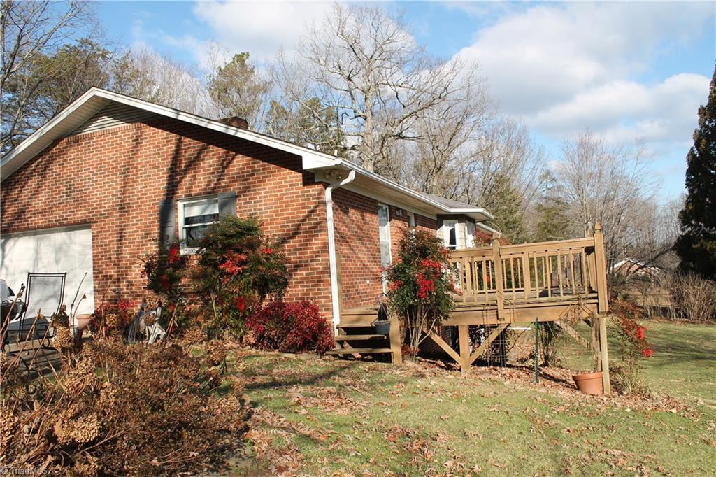180 Eldora Road Ararat, NC 27007 - Photo 8 of 34 Gallery Image 8