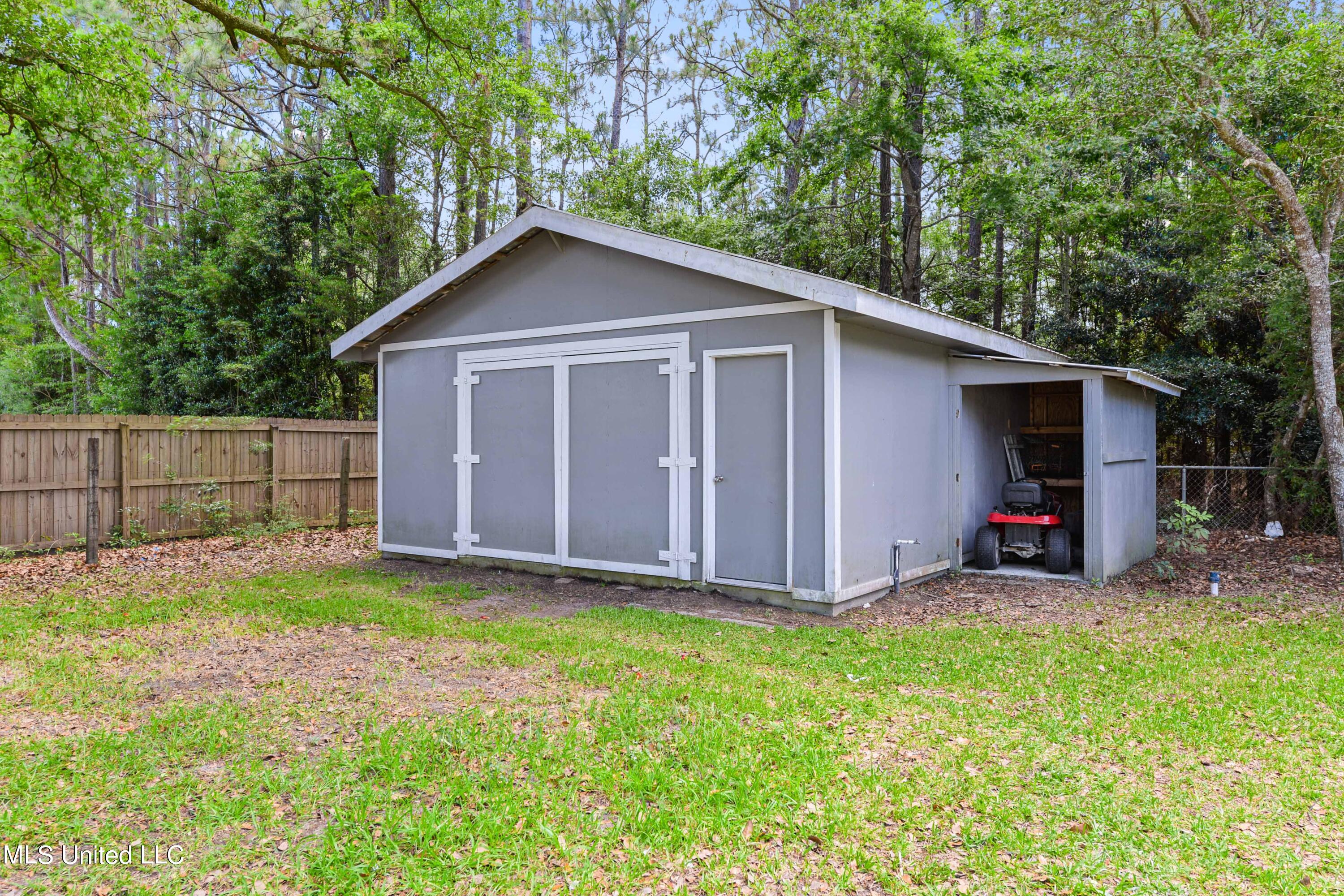 15609 Thomas Road Biloxi, MS 39532 - Photo 25 of 27 025 (8)