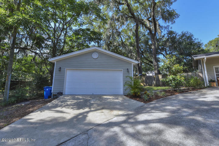 4705 Morris Road Jacksonville, FL 32225 - Photo 20 of 26 Garage