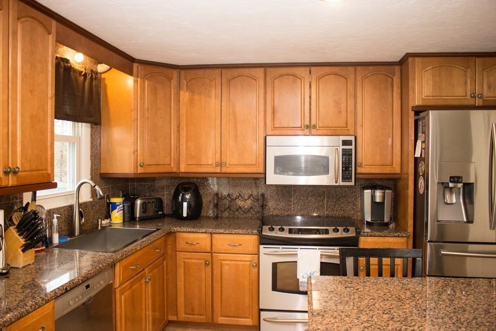 49 Woodhaven Road Holden, MA 01520 - Photo 8 of 34 Gallery Image 8