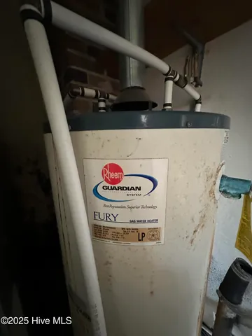 $90,000 | 219 Old Us Highway North, Windsor, NC 27983