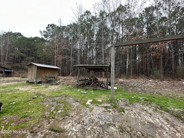 $90,000 | 219 Old Us Highway North, Windsor, NC 27983