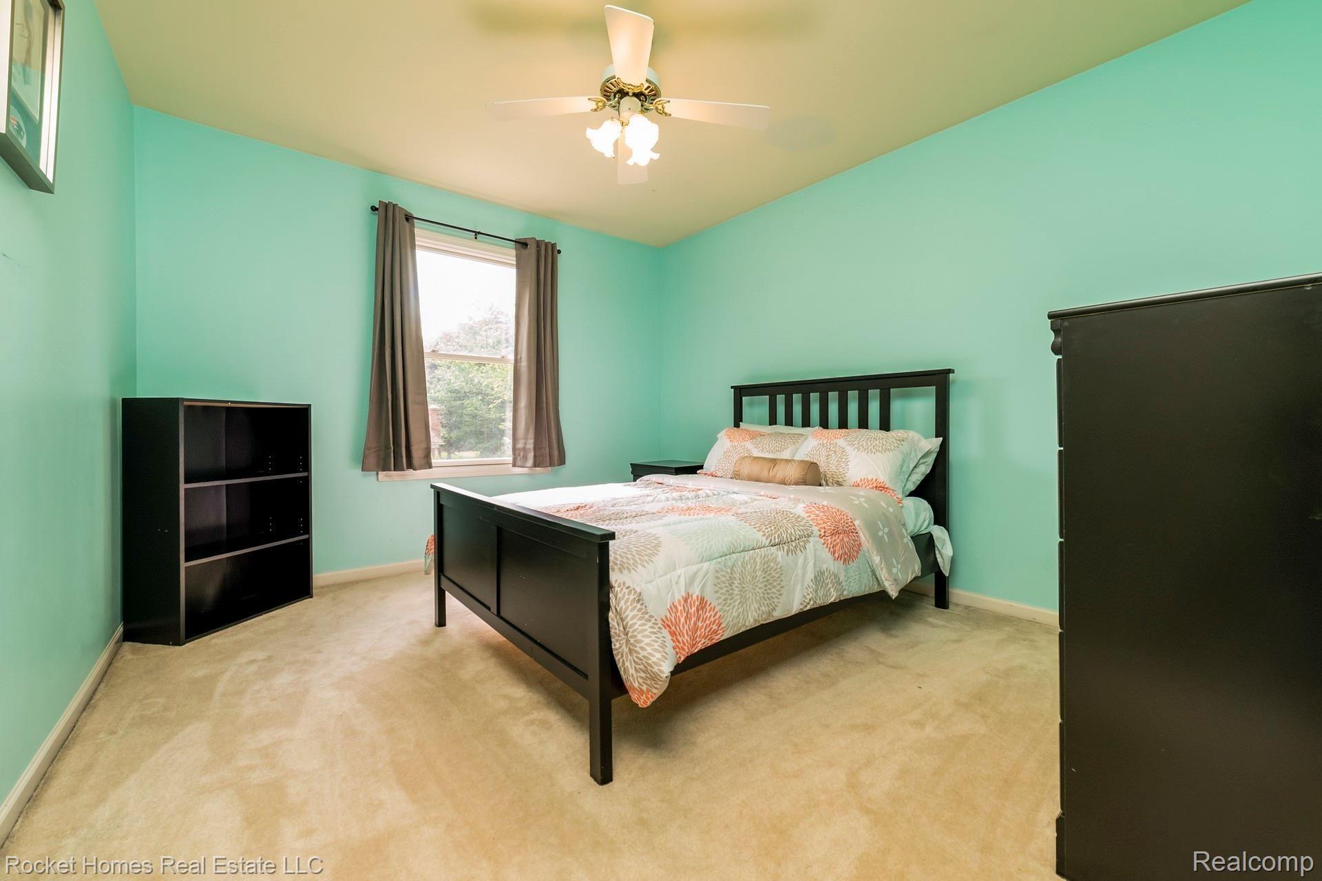 2738 Santia Road Troy, MI 48085 - Photo 28 of 43 027-photo-bedroom-7251900.jpg