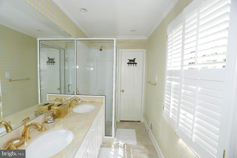 4875 Loughboro Road Northwest Washington, DC 20016 - Photo 22 of 30 Bath