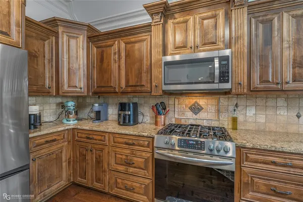 $375,000 | 610 Glenshire Drive, Bossier City, LA 71111